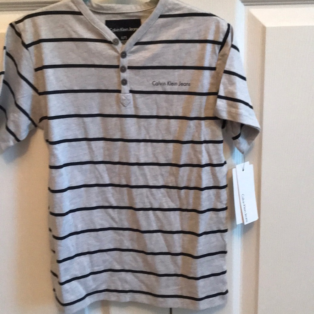 Boys Calvin Klein short sleeve tee size 7